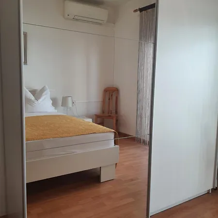 Mauro Apartmán
