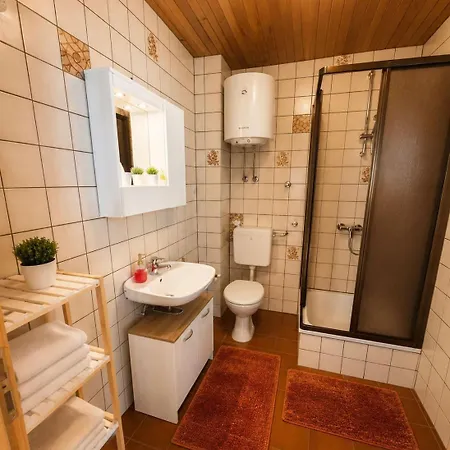 Mauro Apartmán