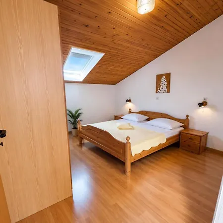 Mauro Apartmán