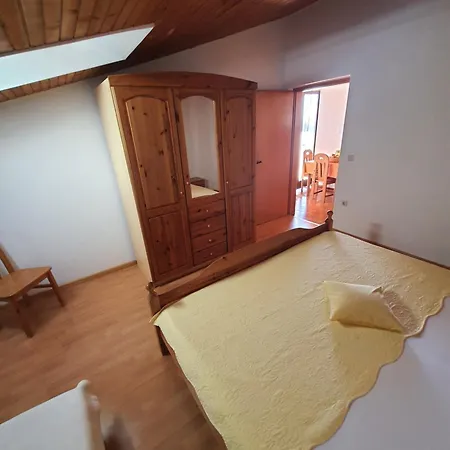 Mauro Apartmán *